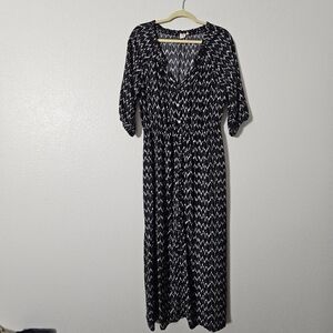 GAP Black and White Long Sleeve Dress